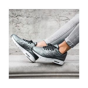 NIKE Air Max 1 Ultra Premium Jacquard Sneaker